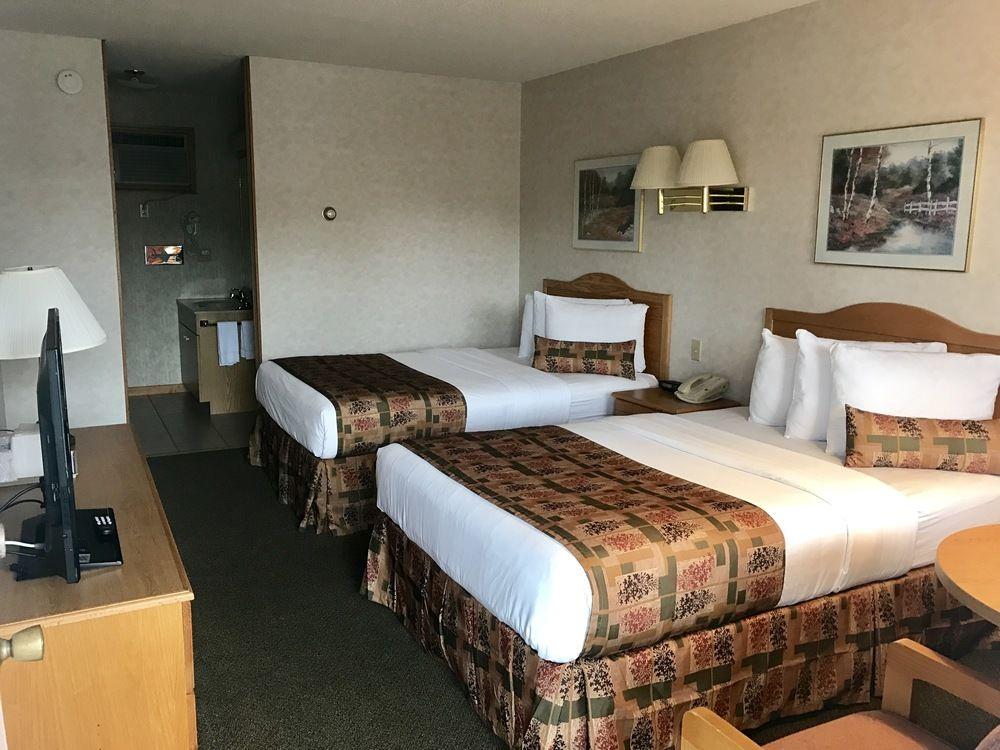 Americas Best Value Inn & Suites Lake George Exterior photo